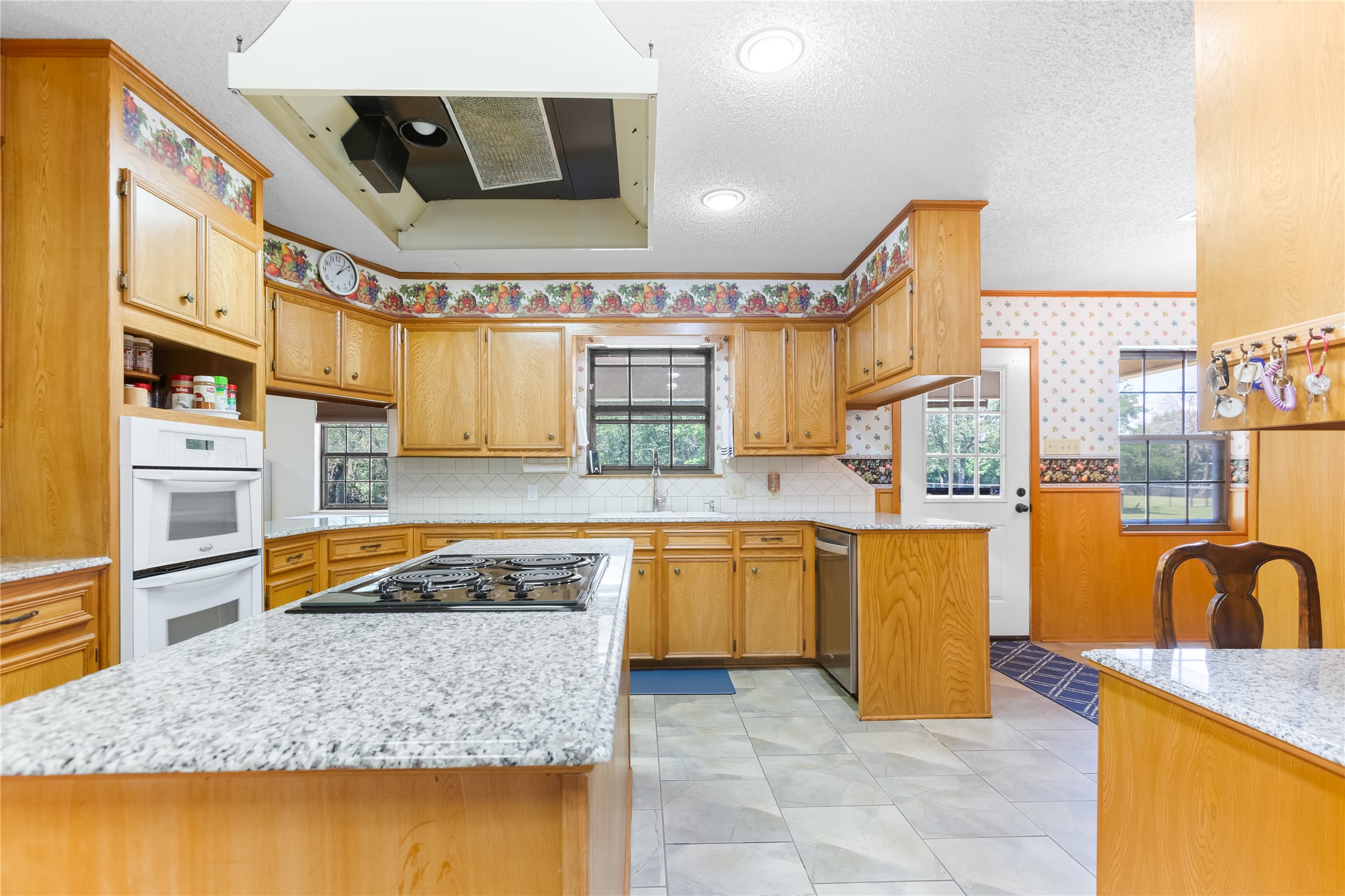 2485 Garrett Lane