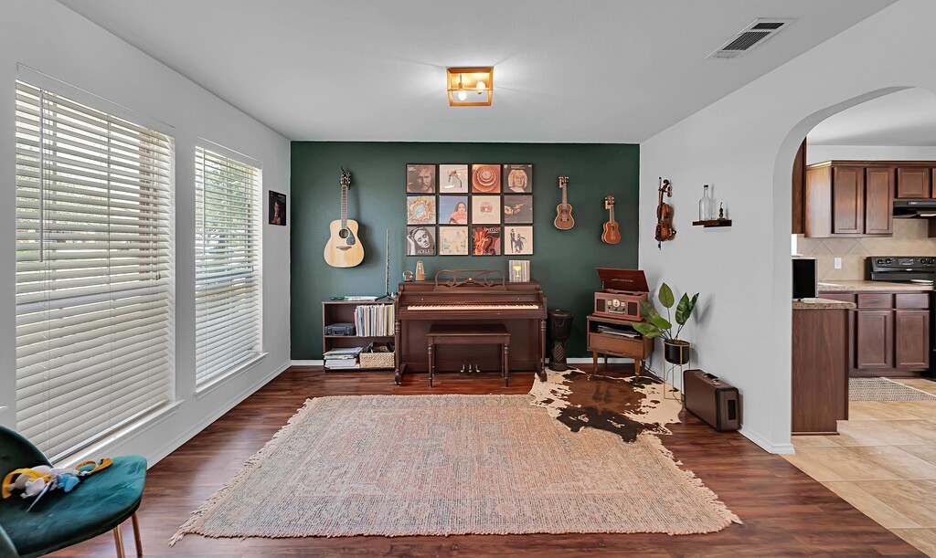 6608 Costa Drive