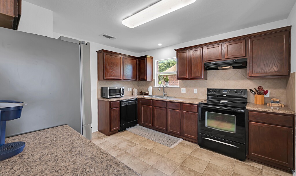 6608 Costa Drive