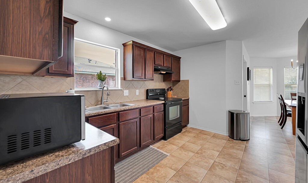 6608 Costa Drive