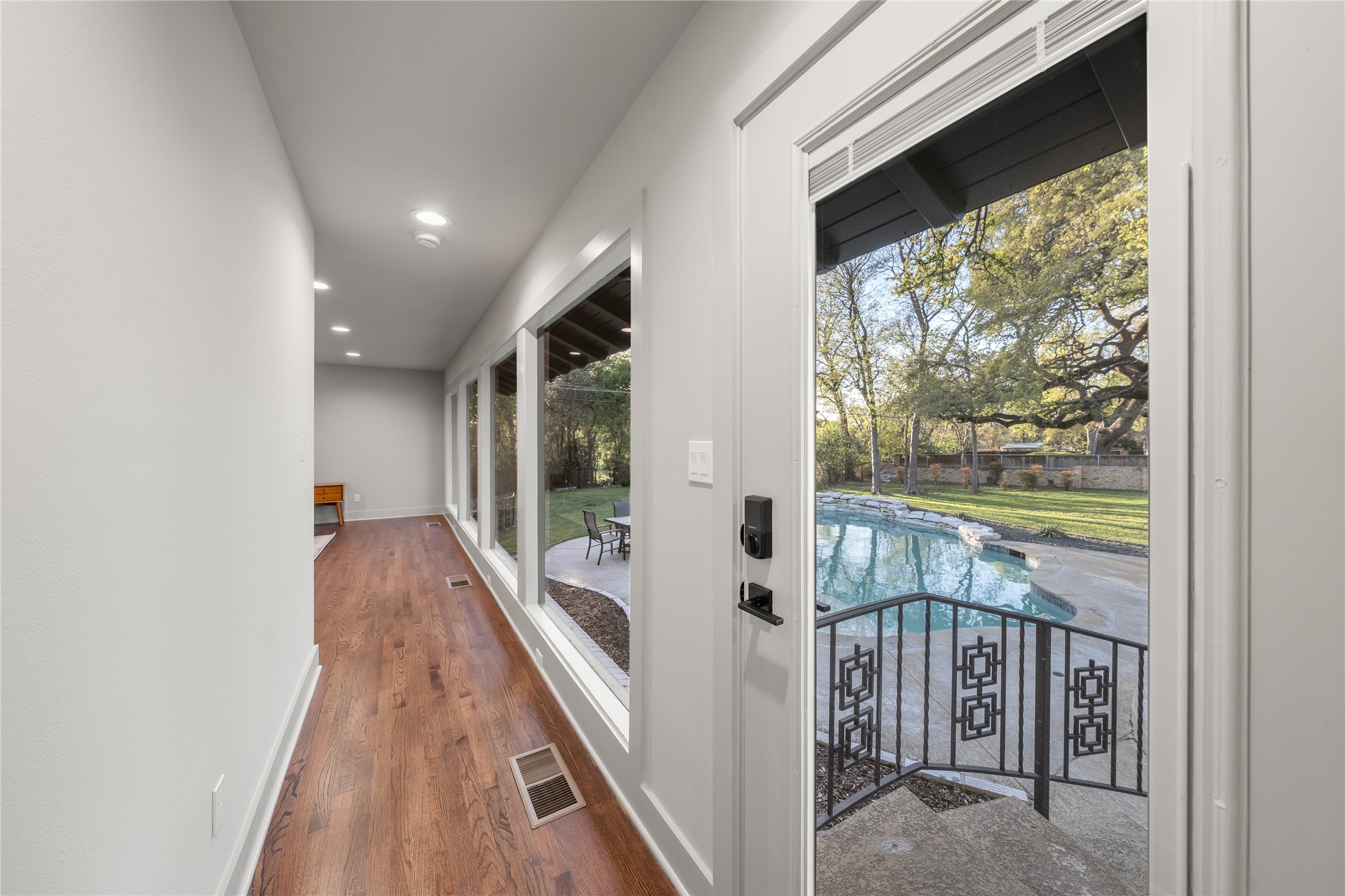 3400 Macarthur Drive