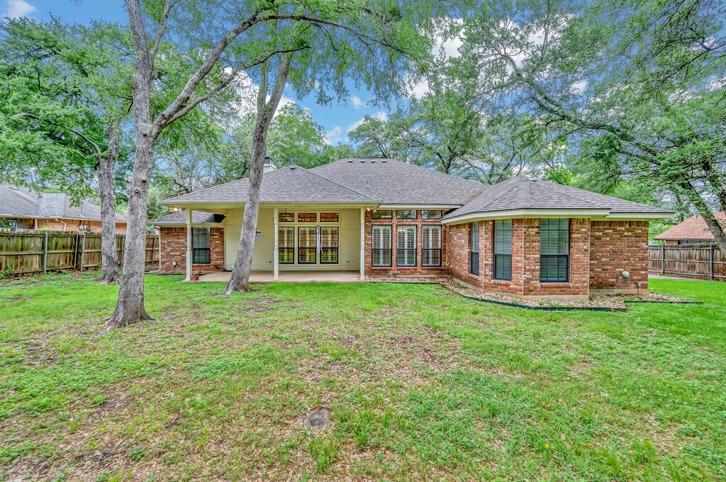 3208 Park Lake Drive