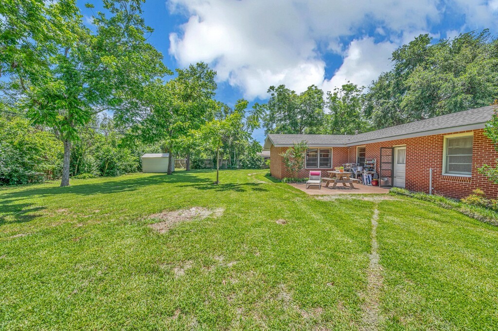 421 Bellaire Drive