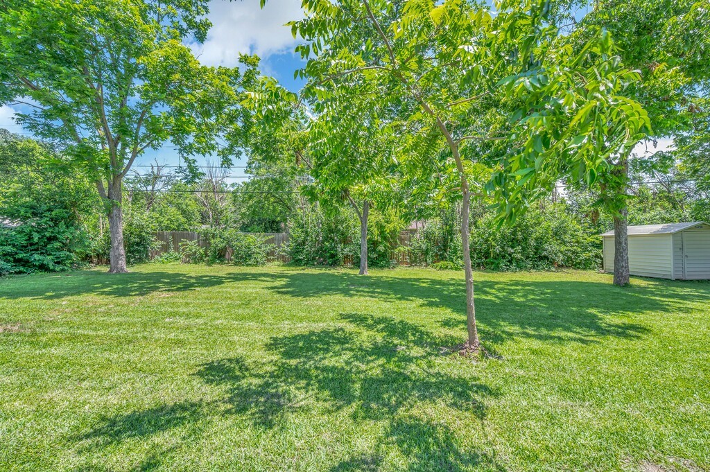 421 Bellaire Drive
