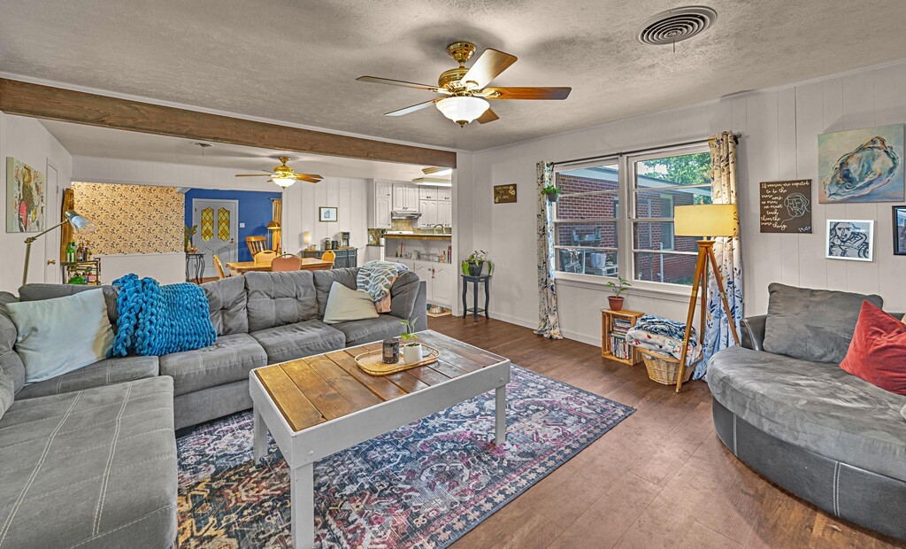 421 Bellaire Drive