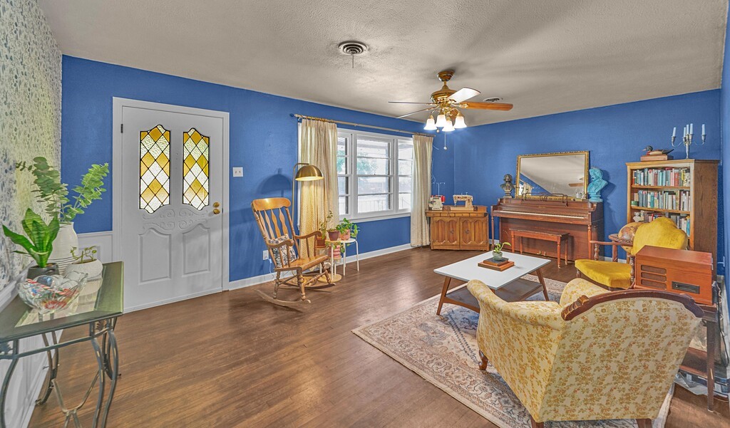 421 Bellaire Drive
