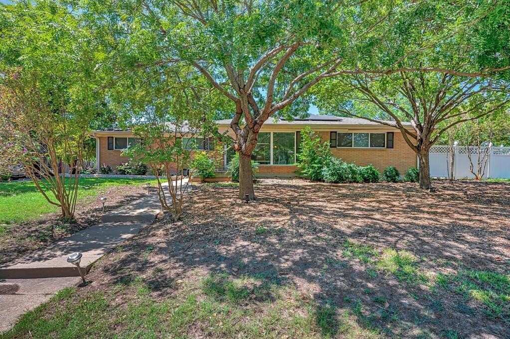 1732 Hilltop Drive