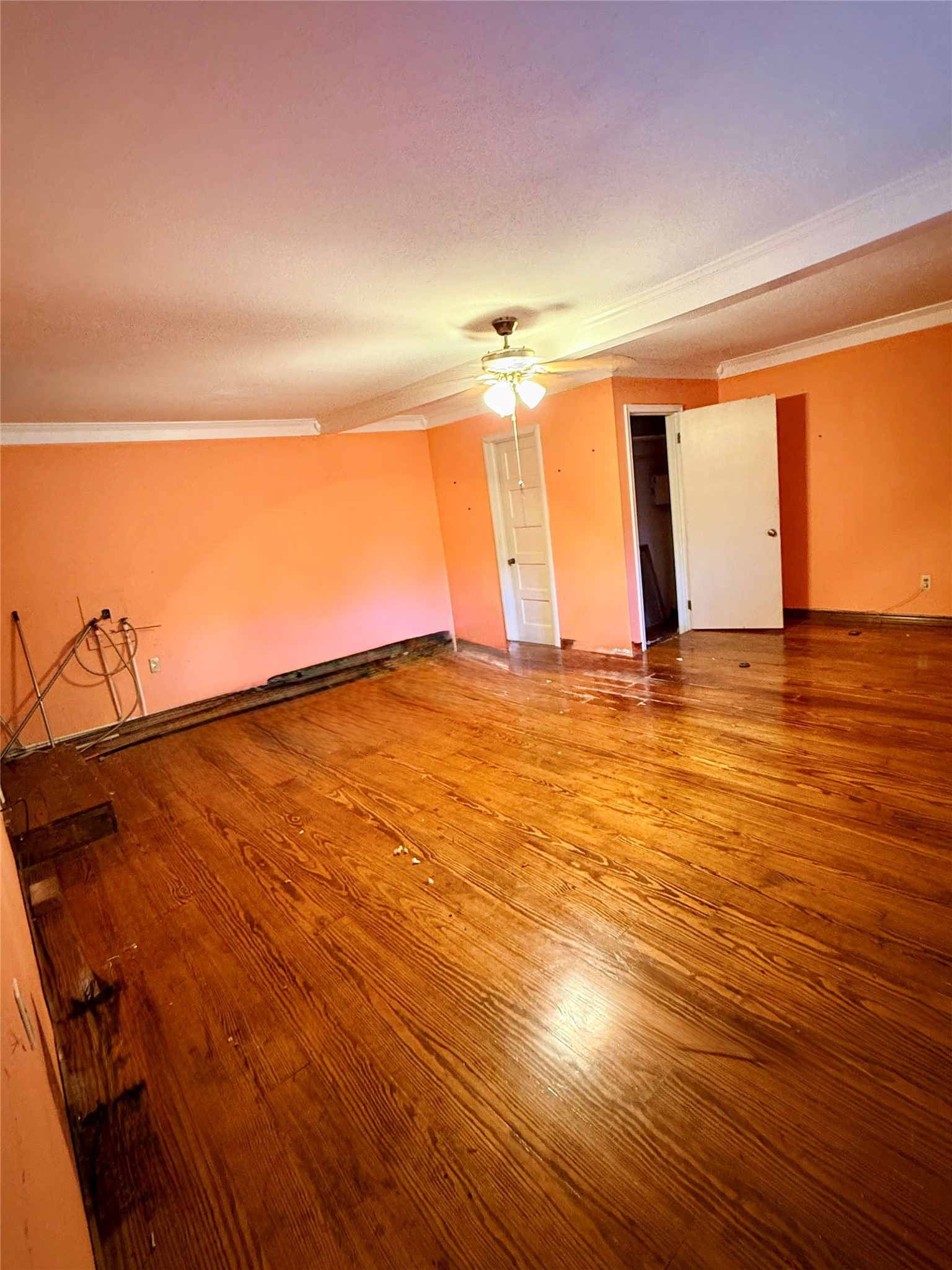3321 Herring Avenue