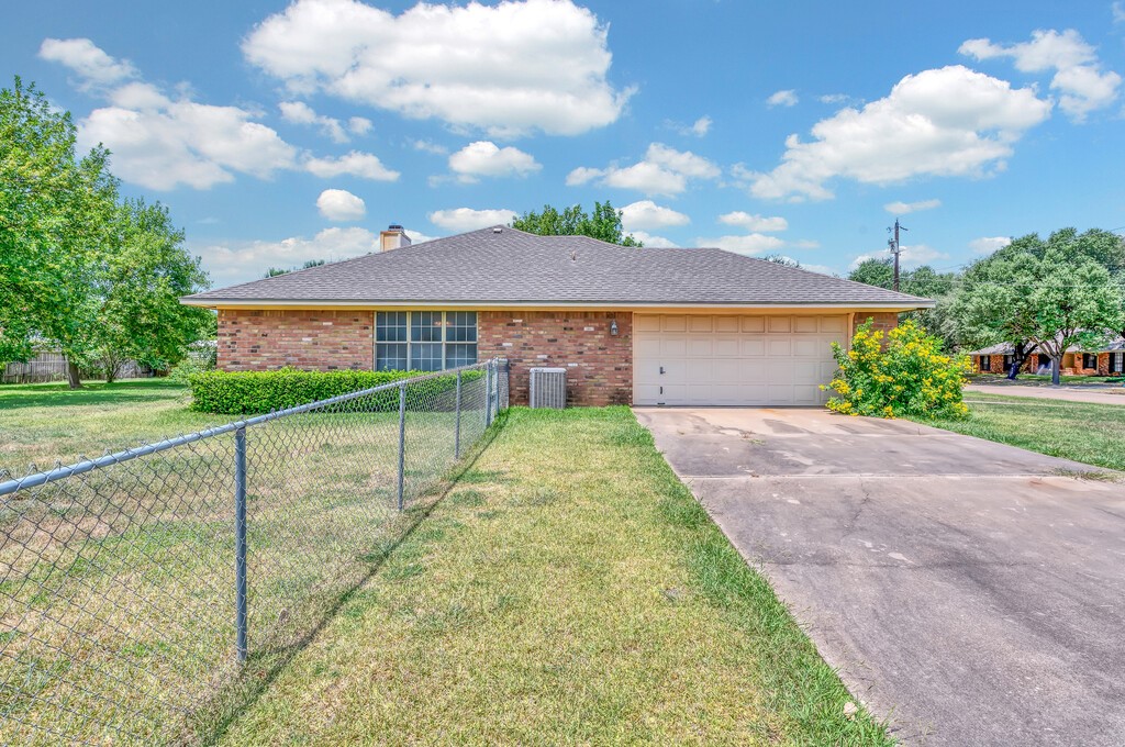 600 Lyndon Drive