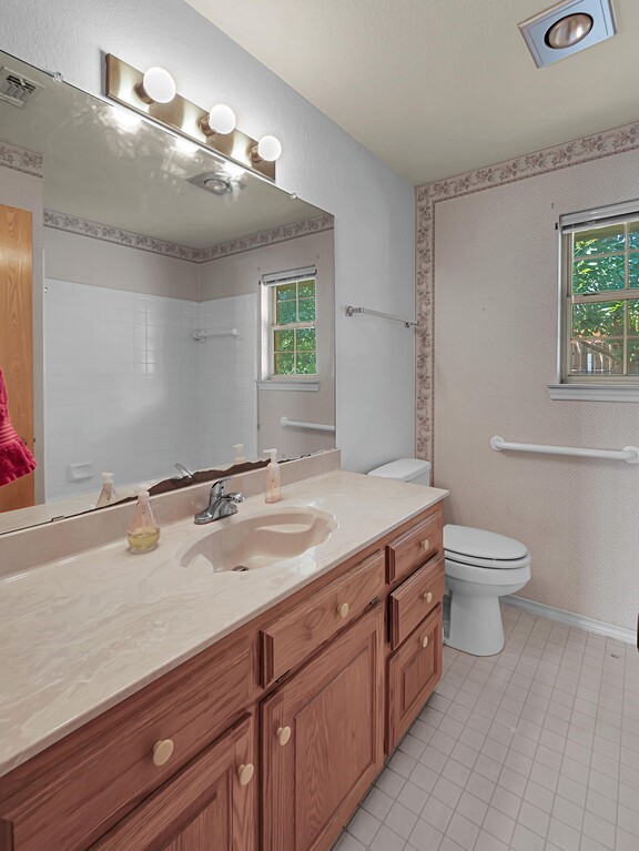 600 Lyndon Drive