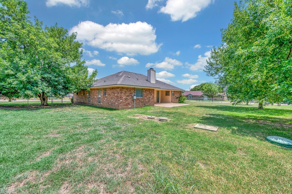 600 Lyndon Drive