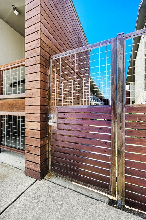 1362 S 12th Street 22