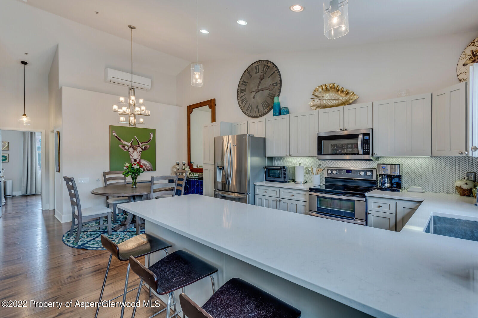 712 Evans Court