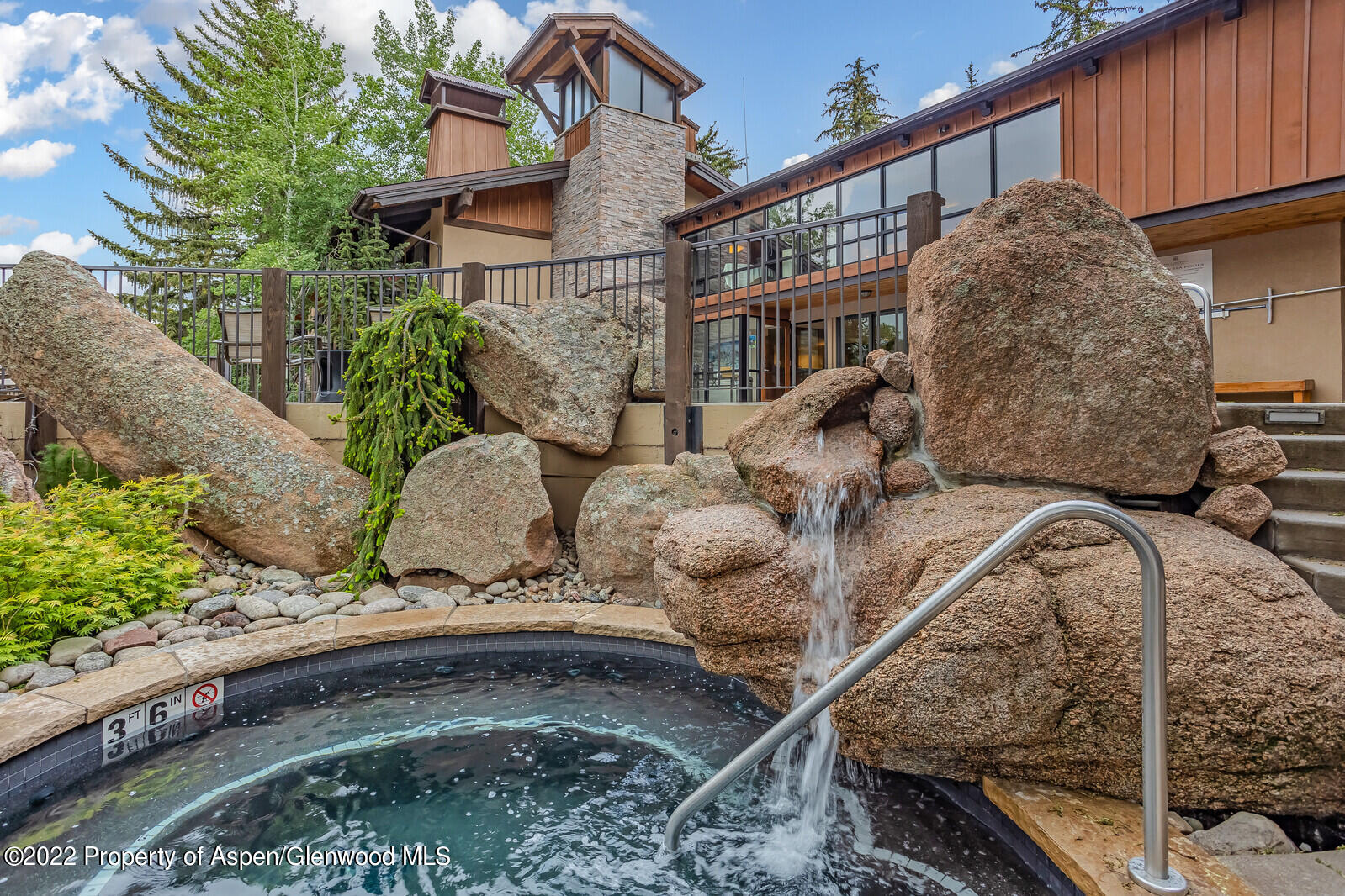 400 Wood Road Unit: 2209E