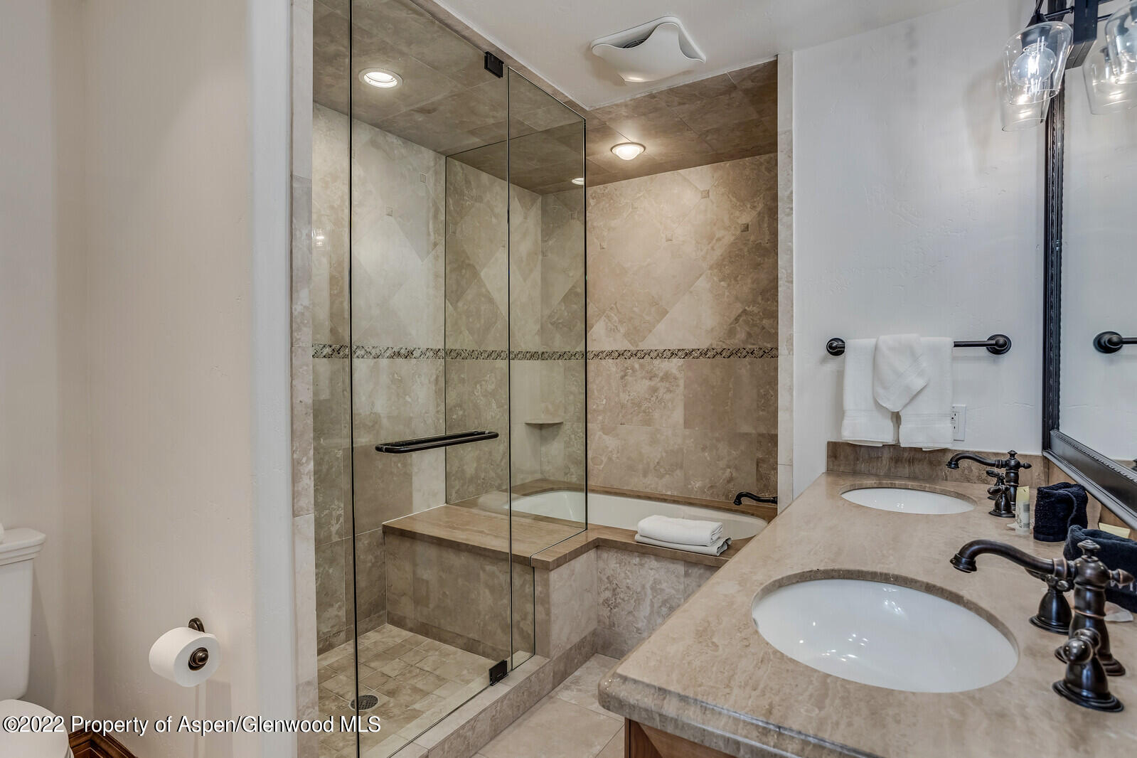 400 Wood Road Unit: 2209E