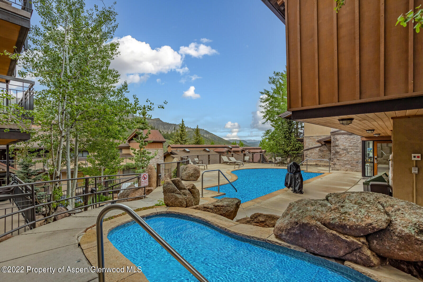 400 Wood Road Unit: 2209E