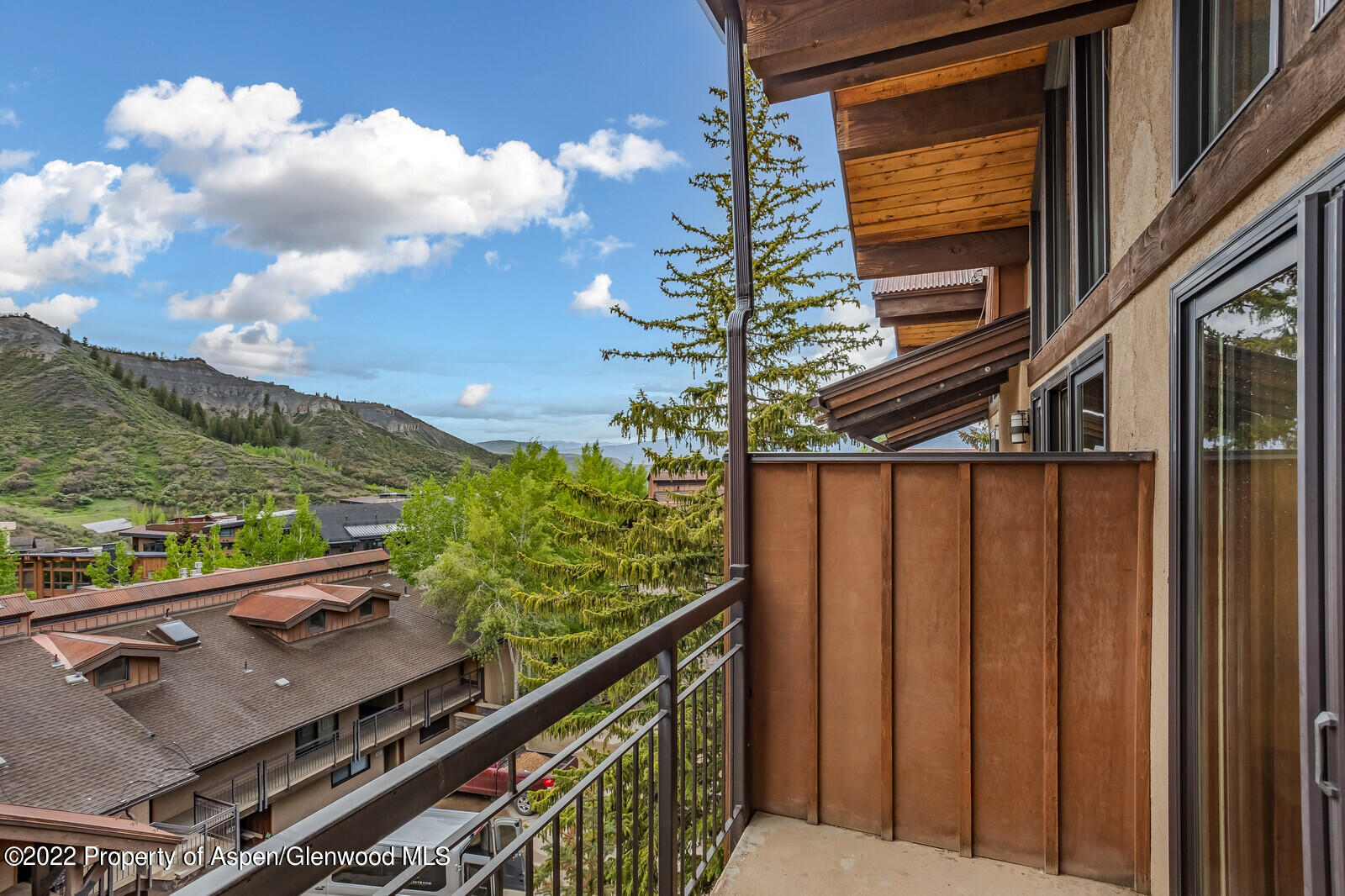 400 Wood Road Unit: 2209E