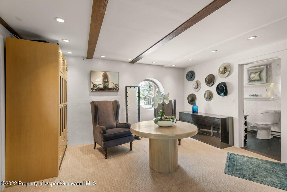 2459 Emma Road