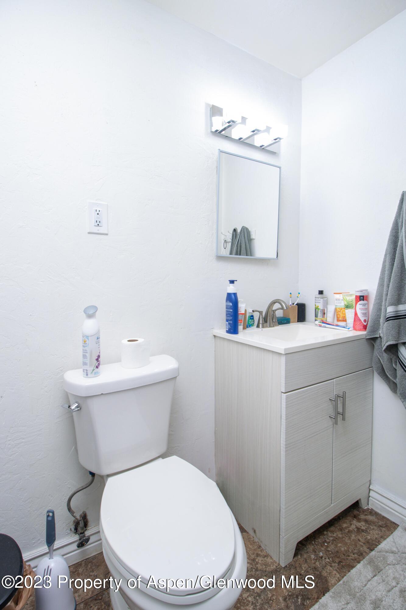 2600 S Oakhurst Court Unit: 32