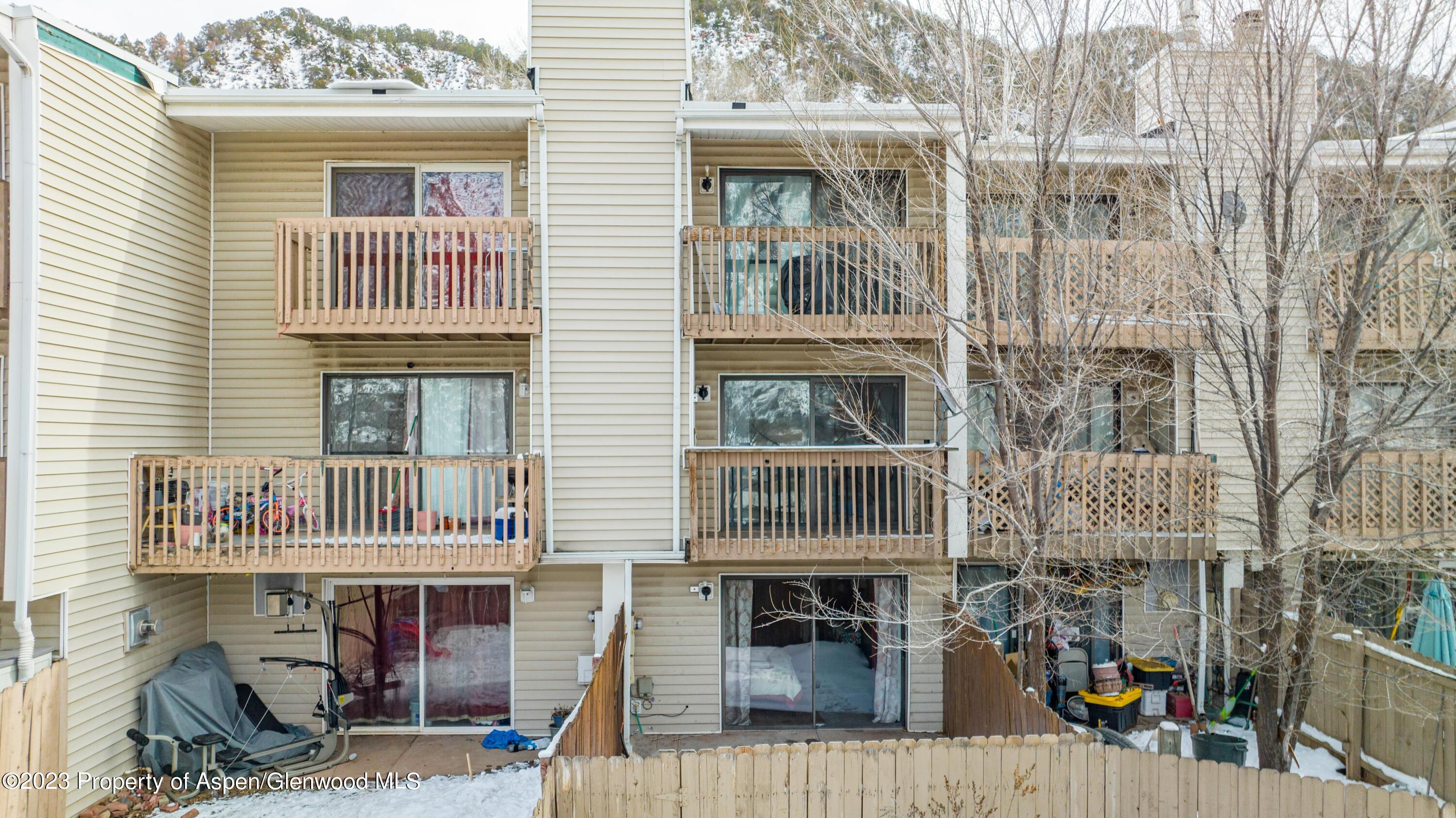 2600 S Oakhurst Court Unit: 32