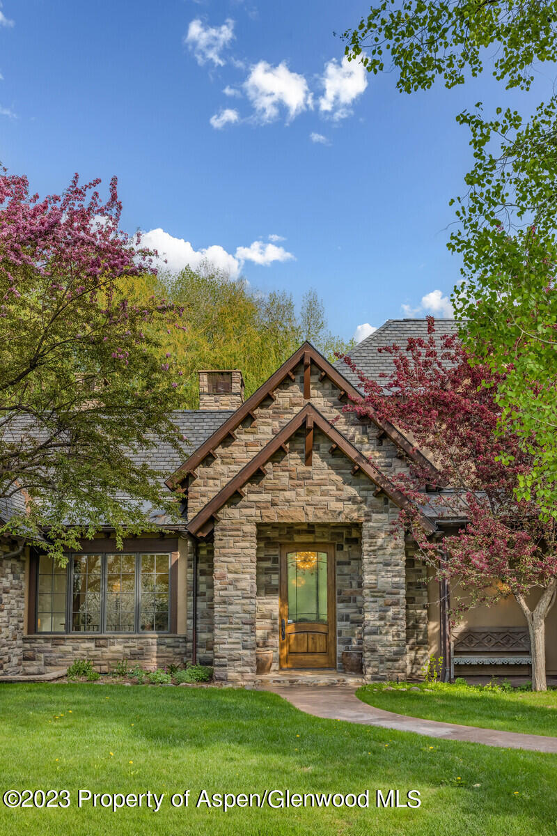 70 RIVER BEND Road
