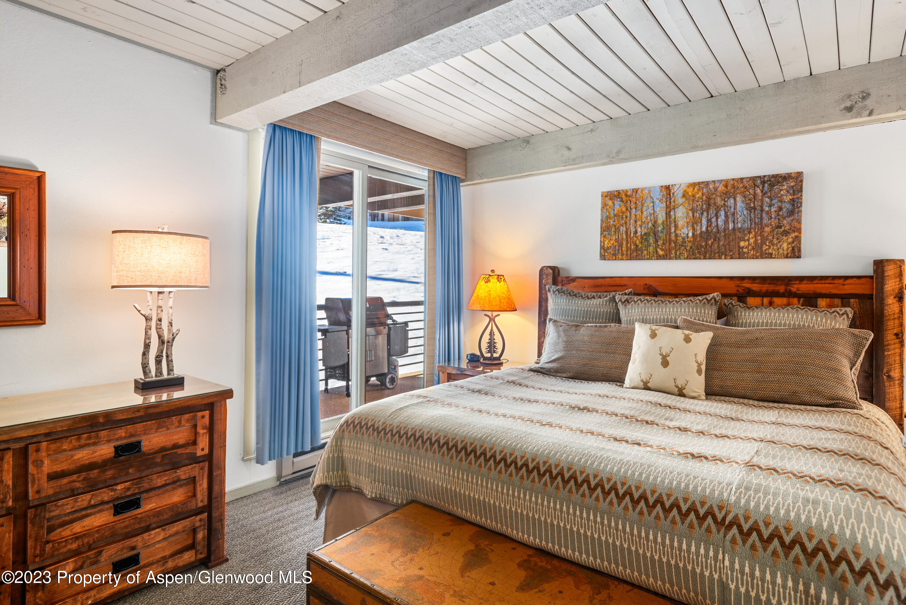 360 Wood Road, Unit 209