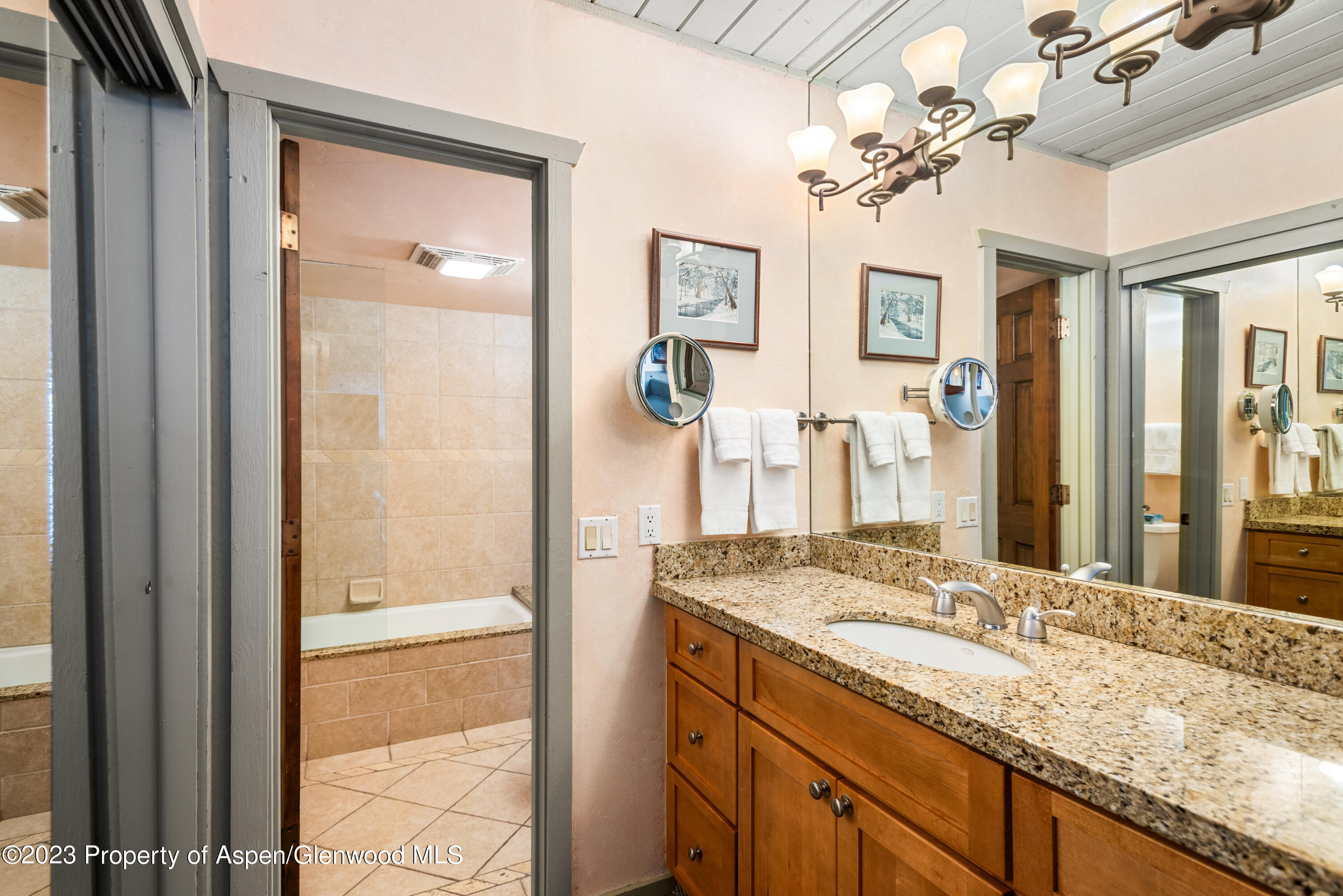 360 Wood Road, Unit 209