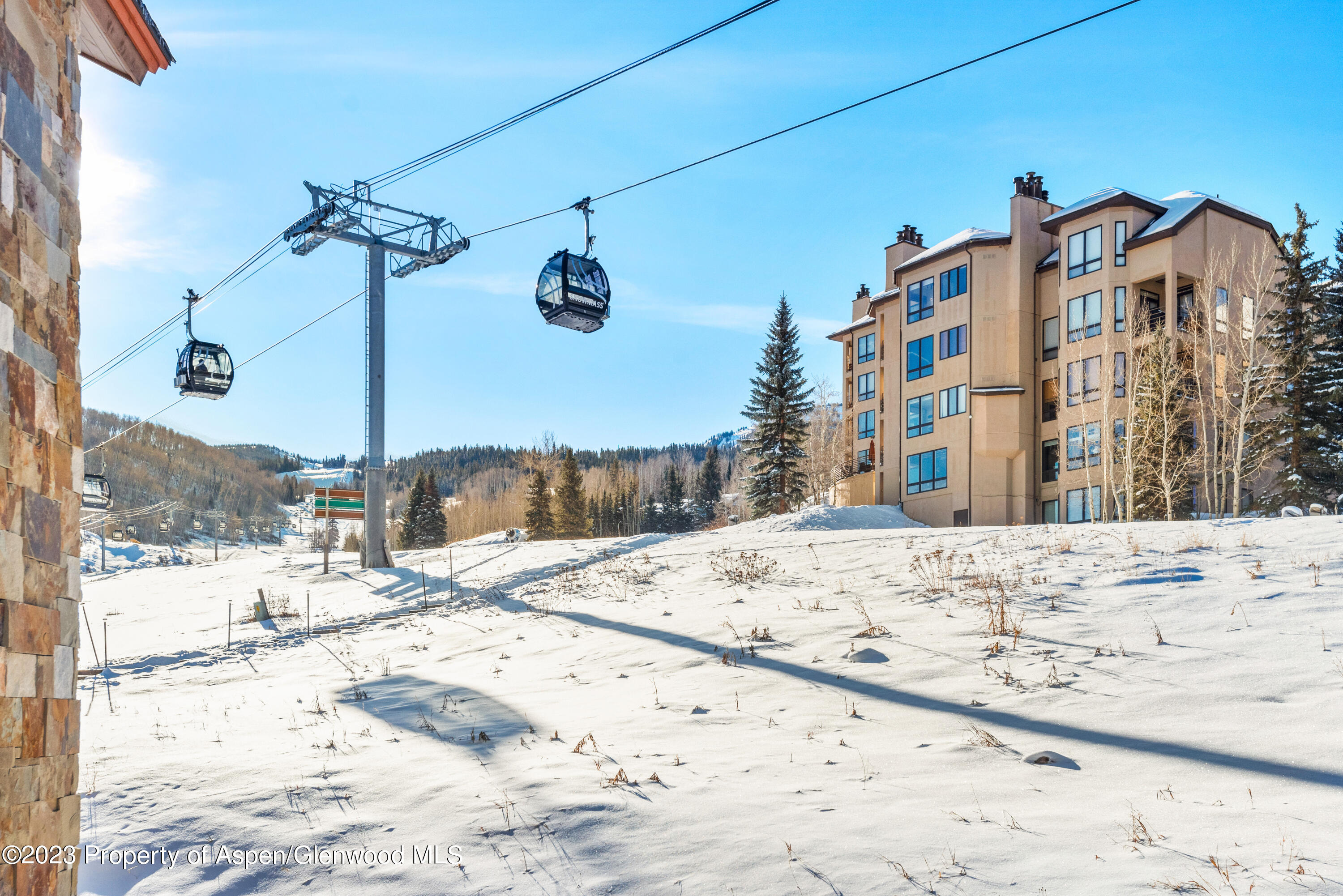 360 Wood Road, Unit 209