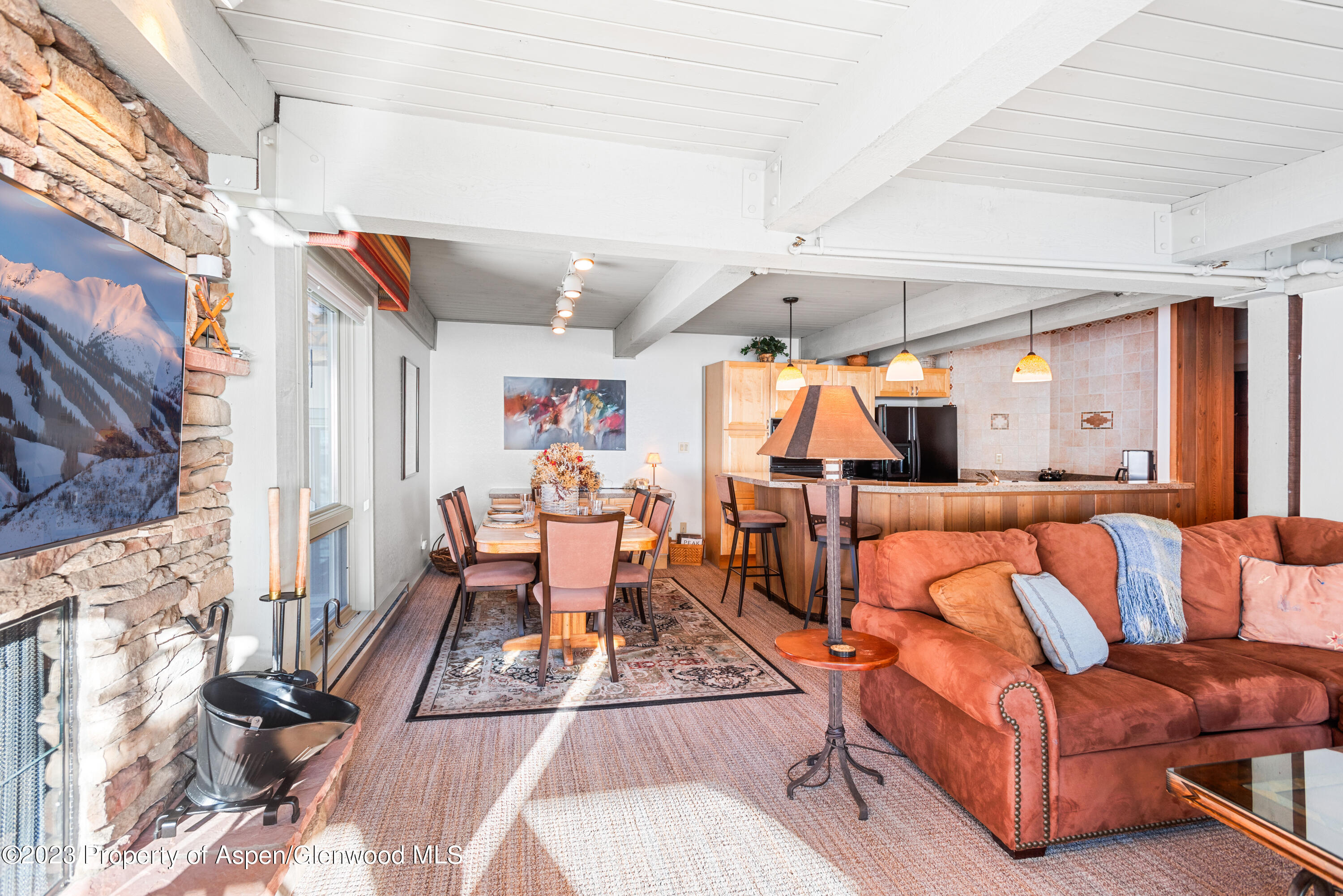 360 Wood Road, Unit 209