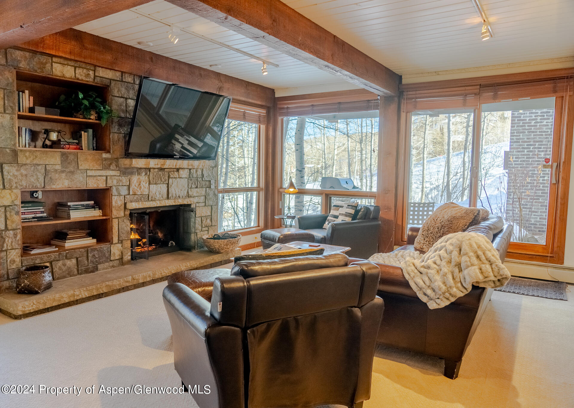 855 Carriage Way Unit: 201