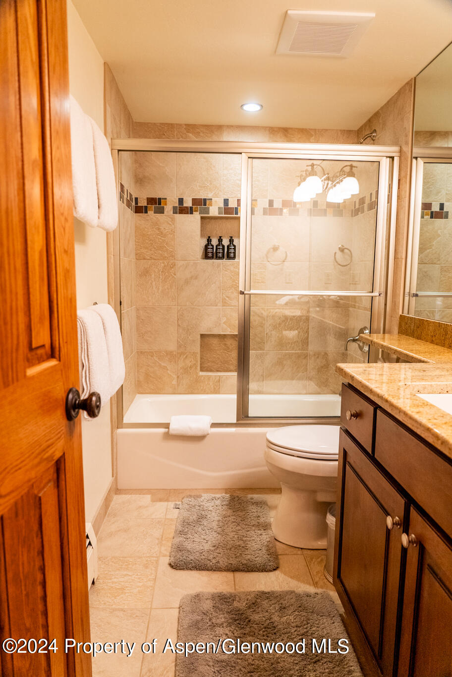 855 Carriage Way Unit: 201