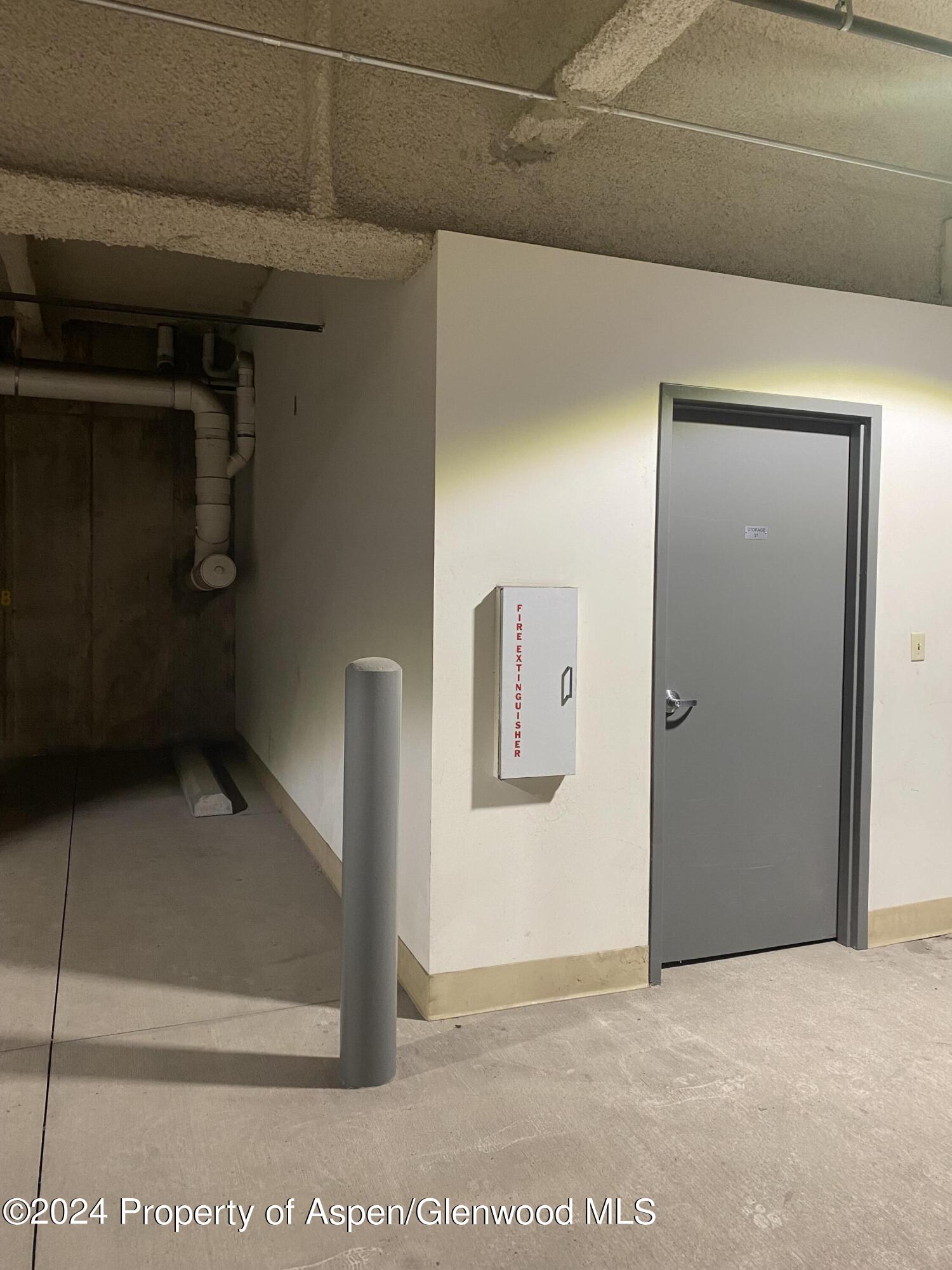 361 Robinson Street, 326