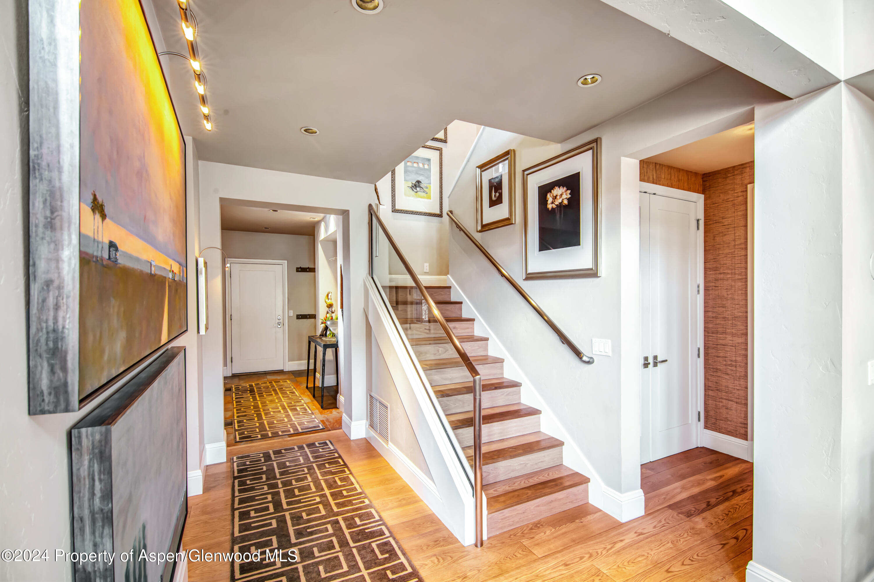 421 Boundary Lane