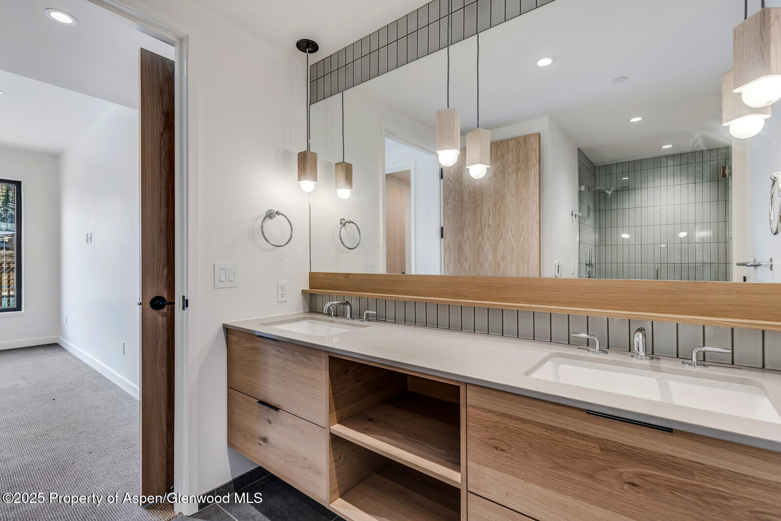119 Wood Road, 101