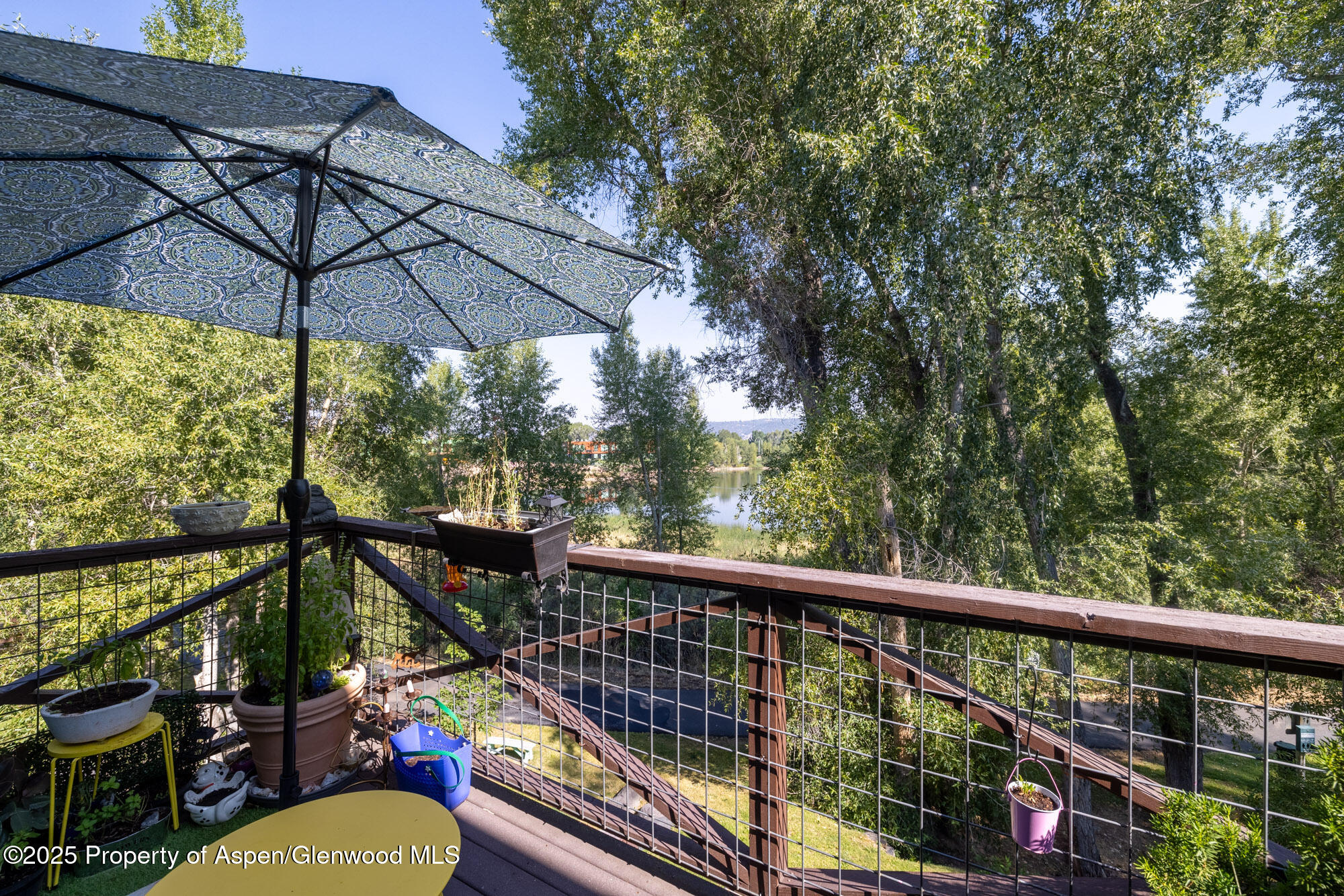 614 Lakeside Drive