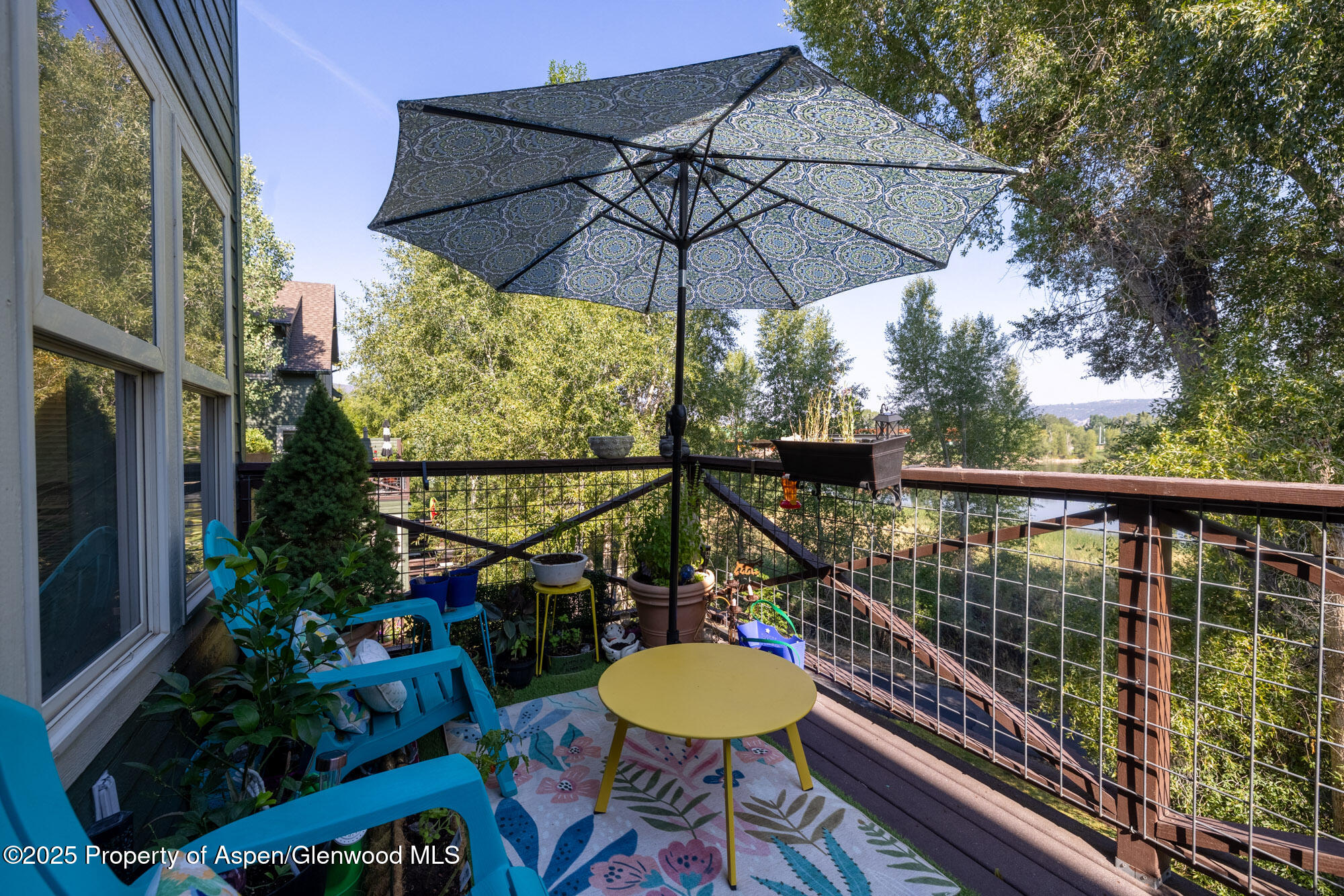 614 Lakeside Drive