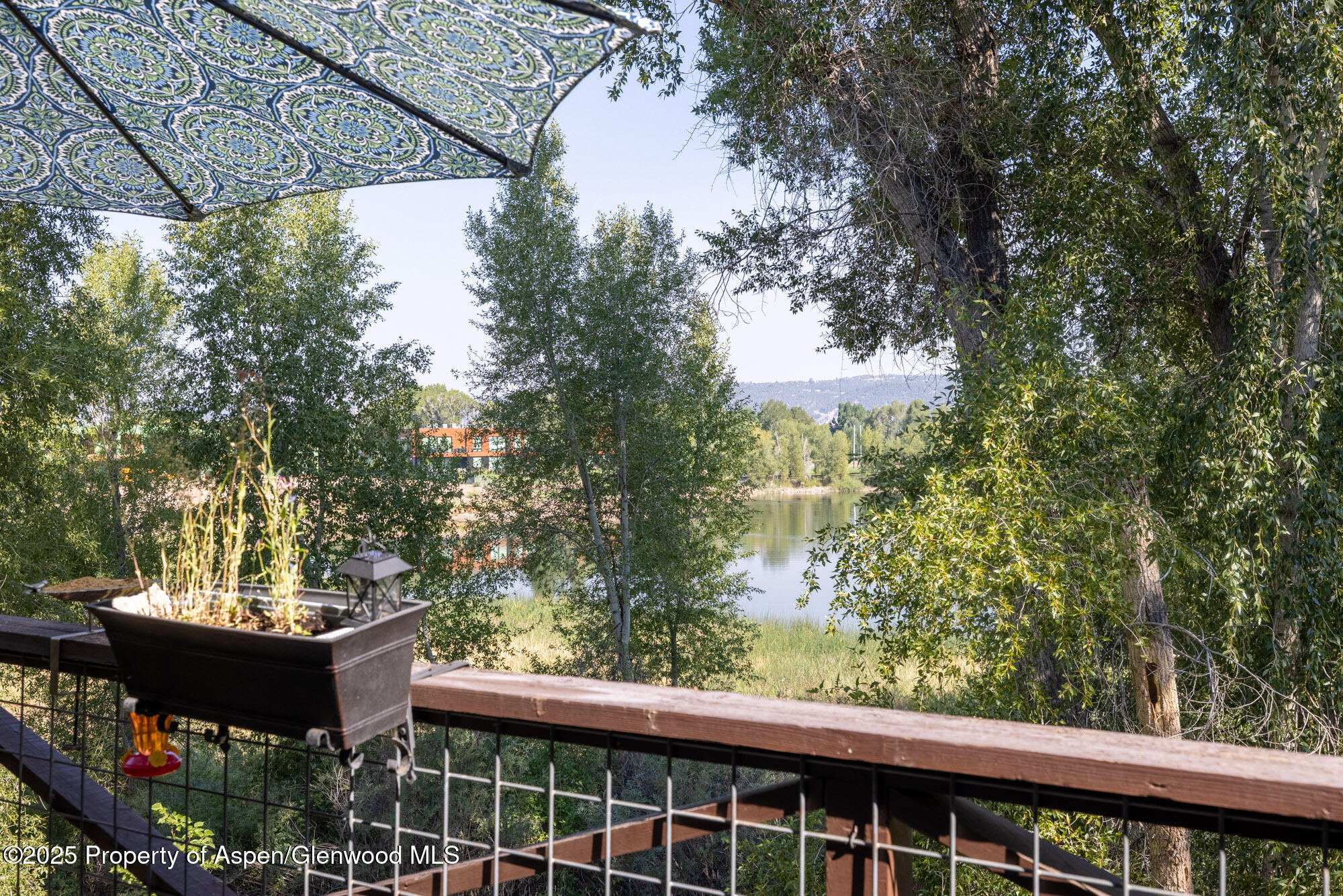 614 Lakeside Drive