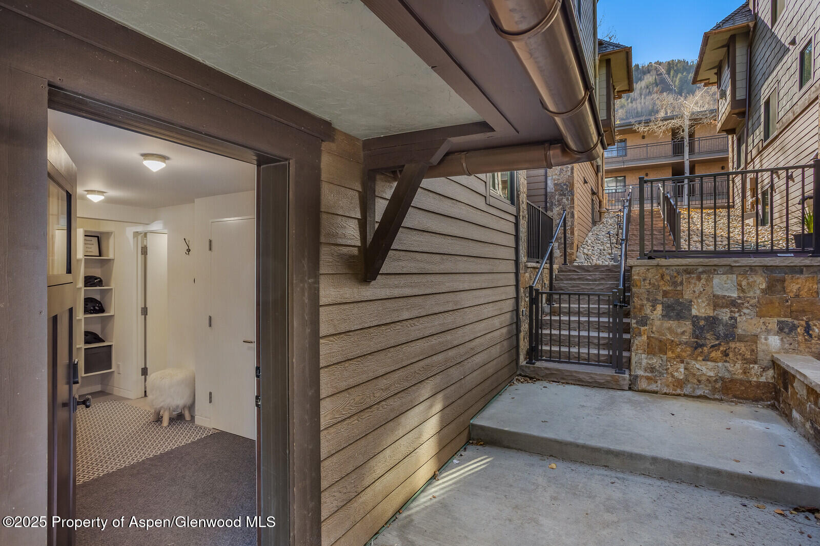 650 S Monarch Street Unit 7