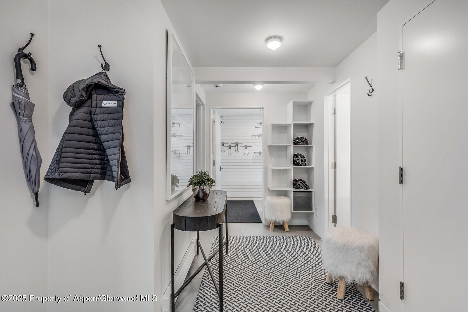 650 S Monarch Street Unit 7