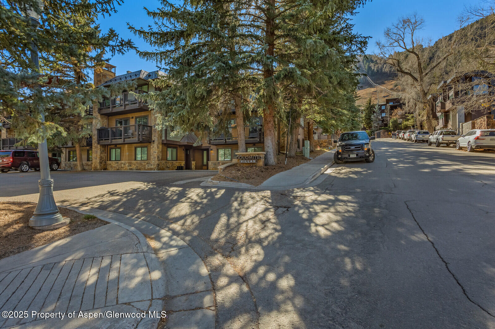 650 S Monarch Street Unit 7