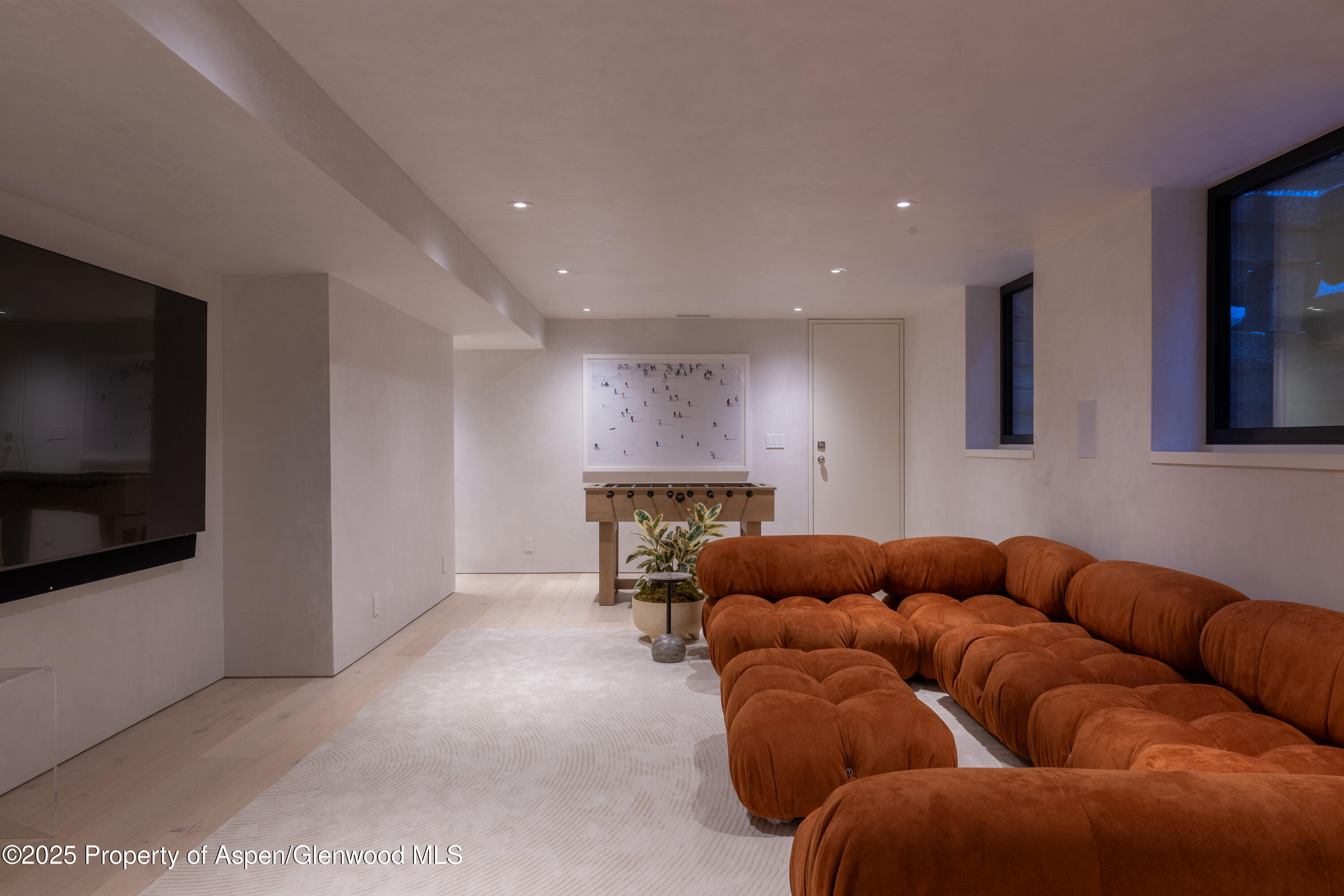 609 W Francis Street