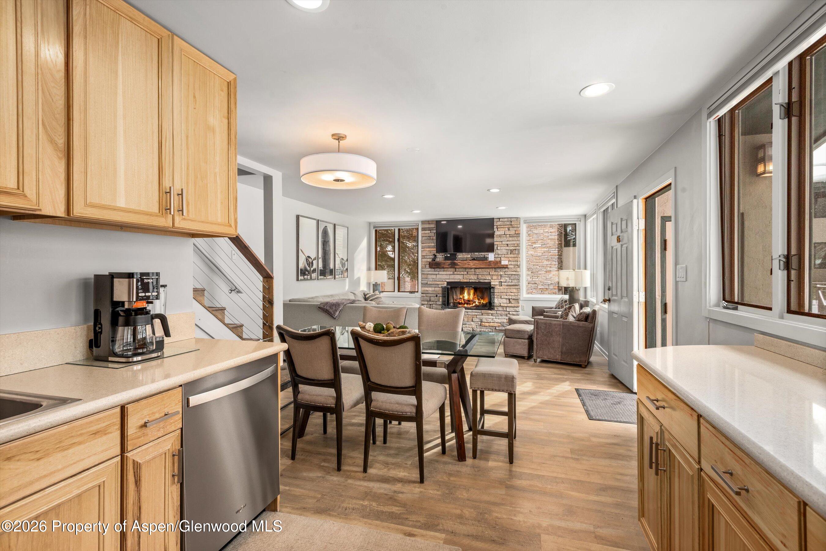 135 Carriage Way 16