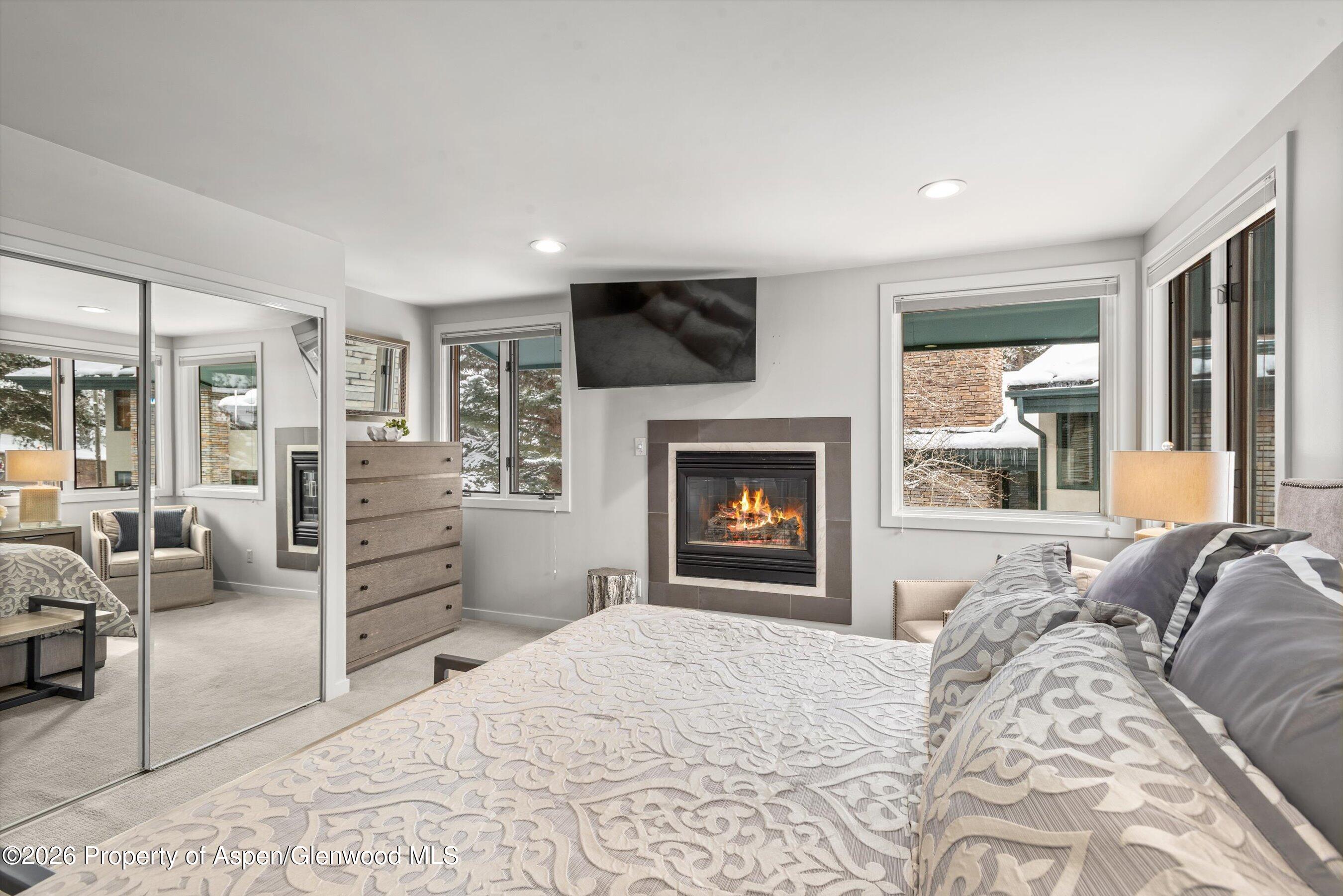 135 Carriage Way 16