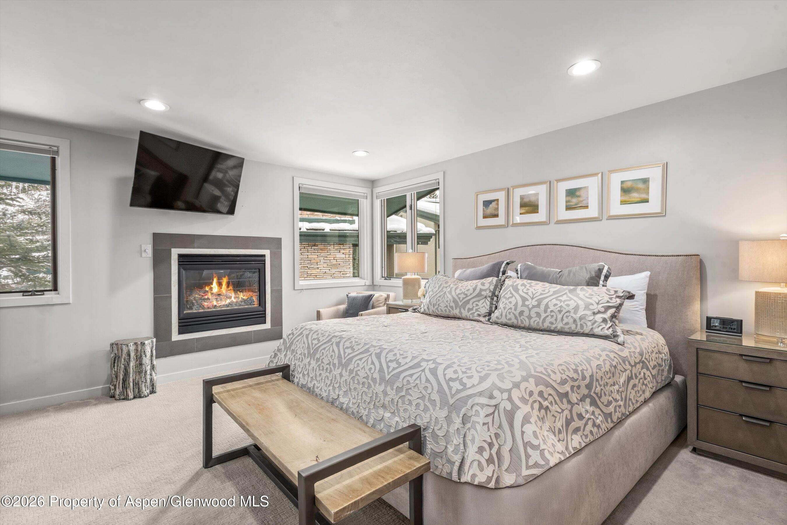 135 Carriage Way 16