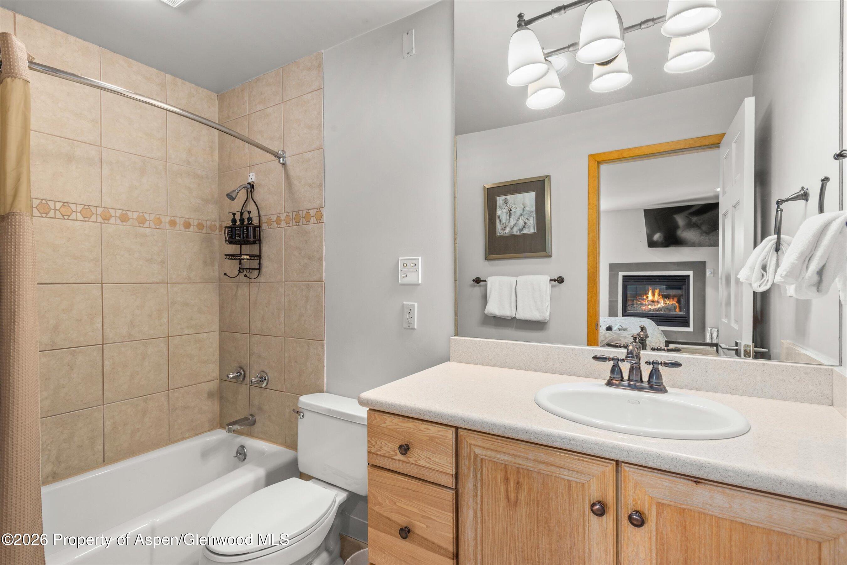 135 Carriage Way 16