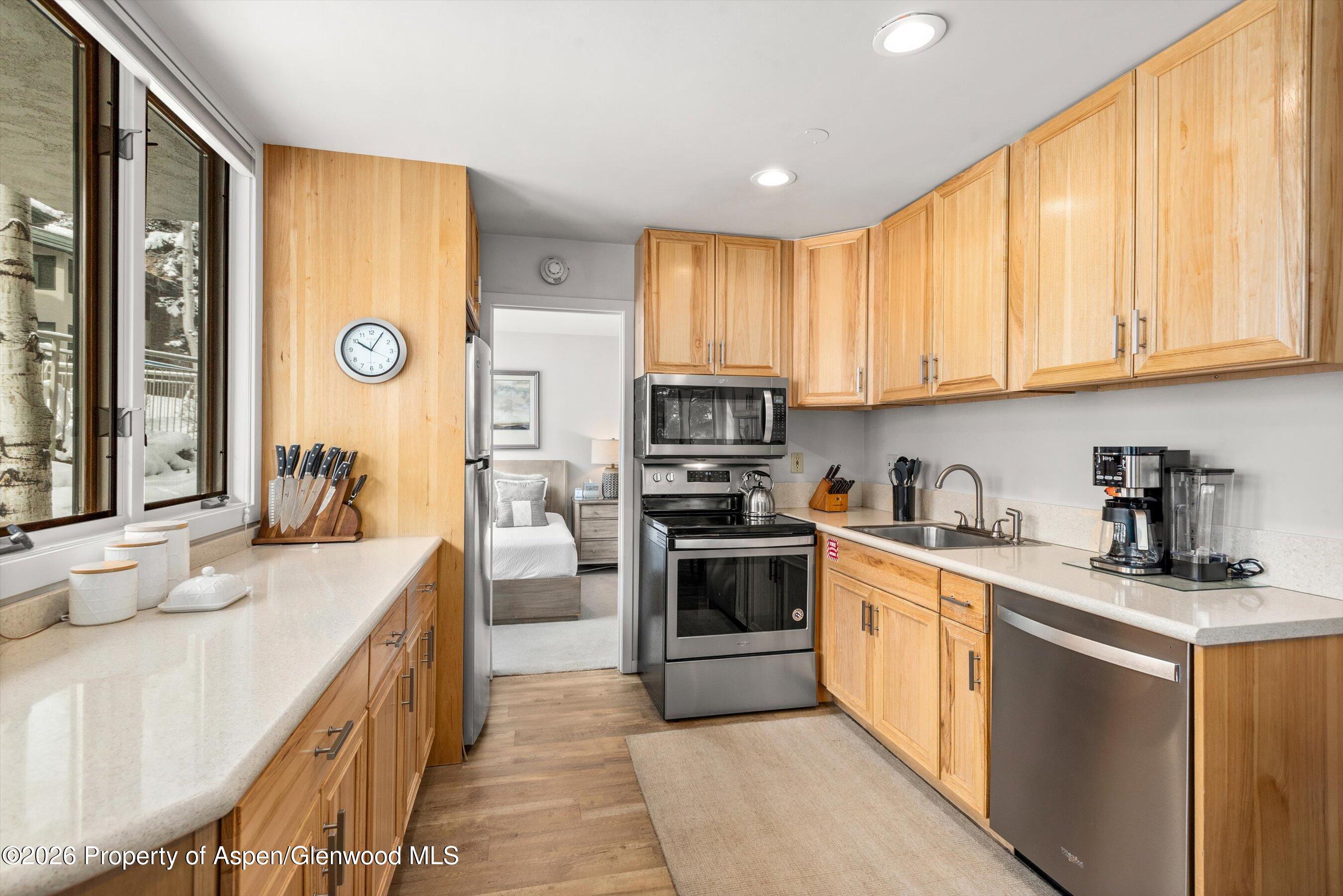 135 Carriage Way 16