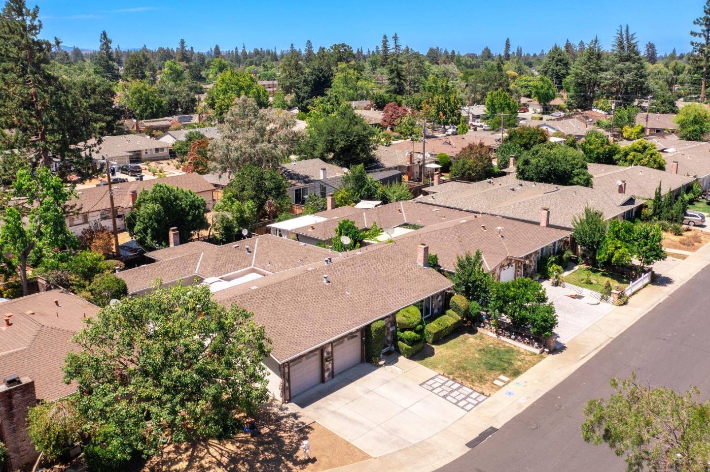 1754-1756 Plaza Court