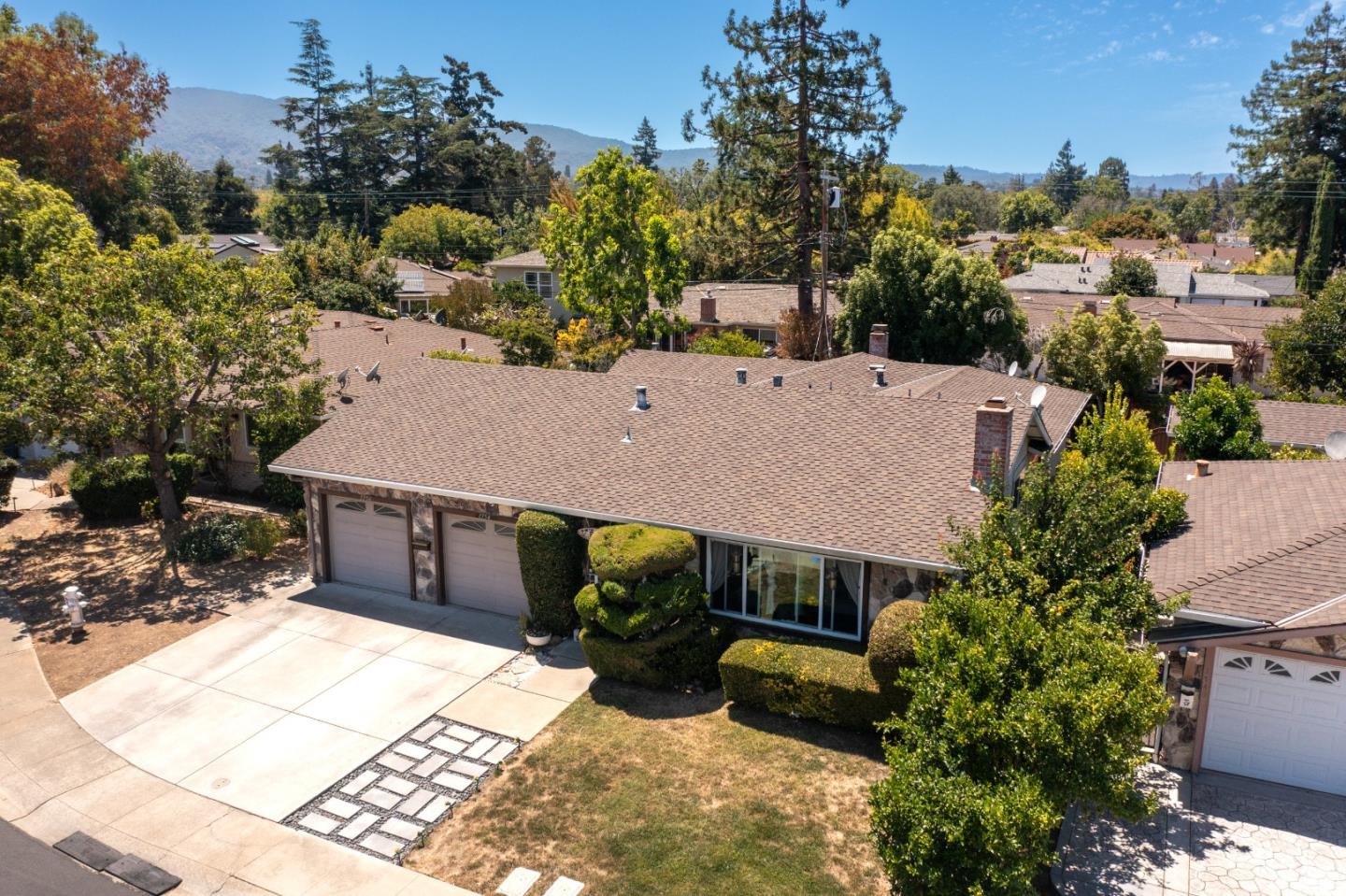 1754-1756 Plaza Court