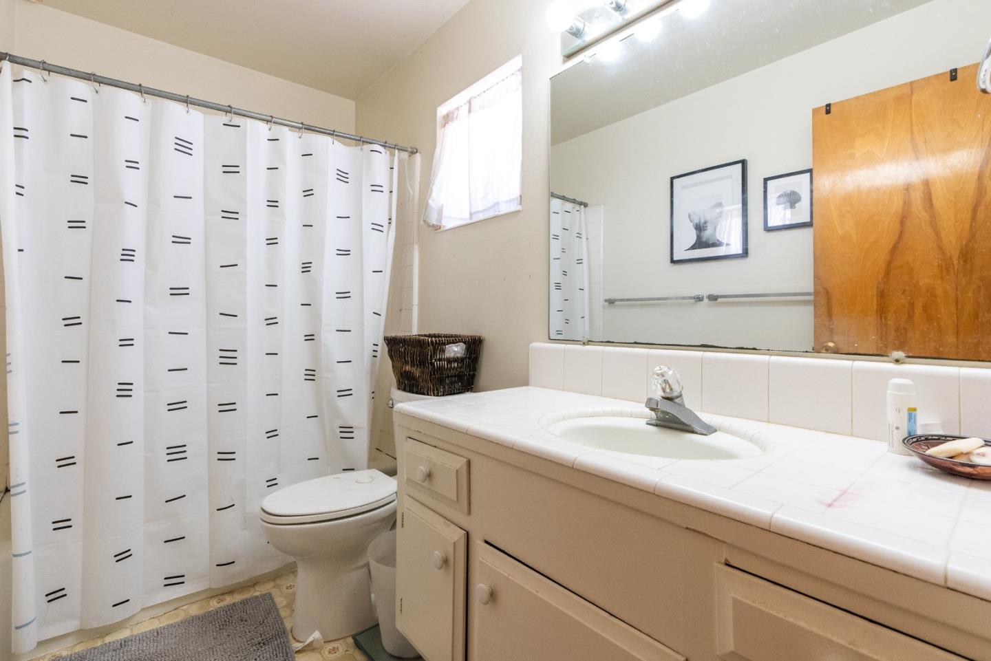 1754-1756 Plaza Court