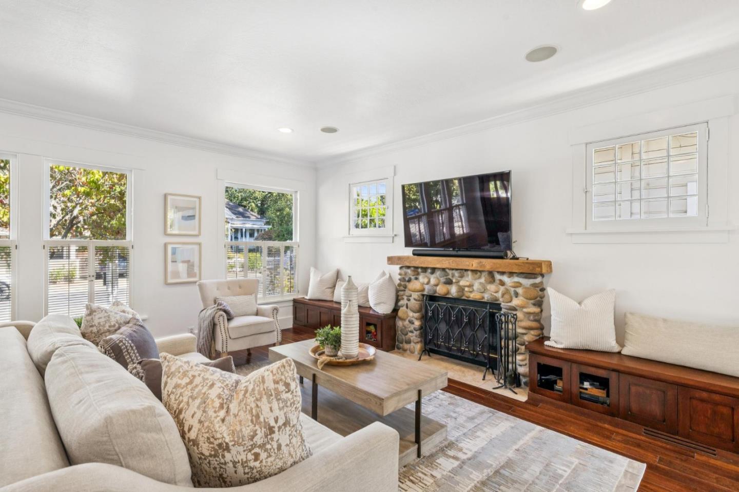 142 Johnson AVE